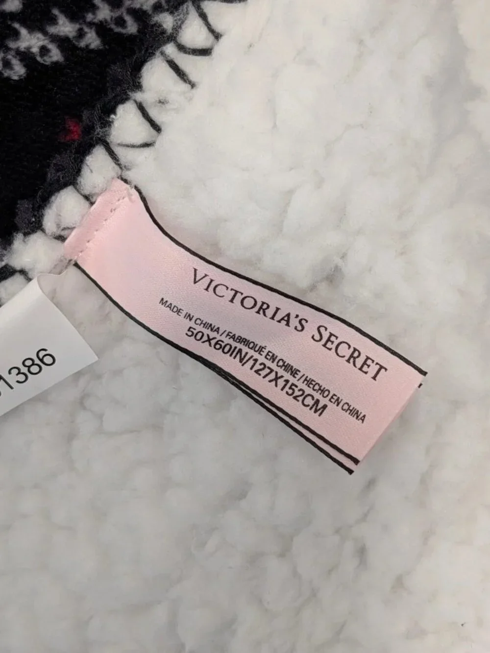 VICTORIA’S SECRET SHERPA Cozy Fleece Blanket HOLIDAY 2023, New Sealed